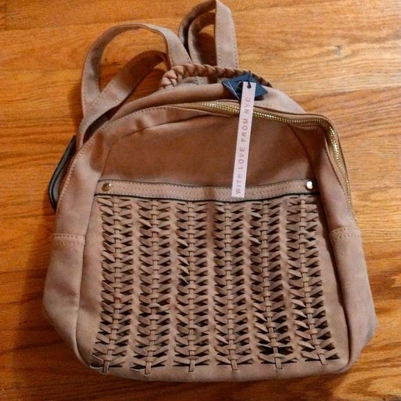 NYC With Love From NYC Weaved Back Pack - Picture 2 of 5